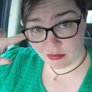 Meet your Posher, Liz